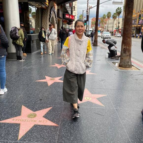 Poshmark profile picture for @euro